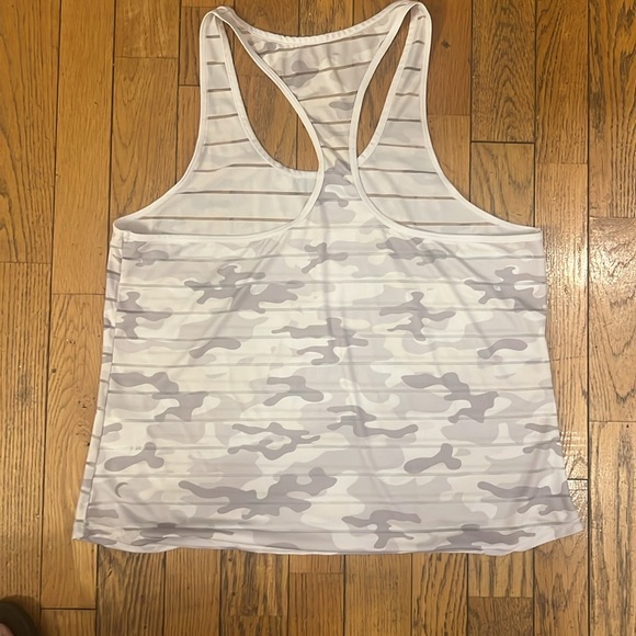 🌙 Zyia Active White Camo Havana Tank Size XXL - Picture 3 of 3